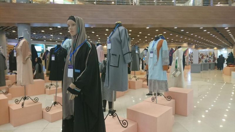 نذر چادر در نمایشگاه عفاف و حجاب