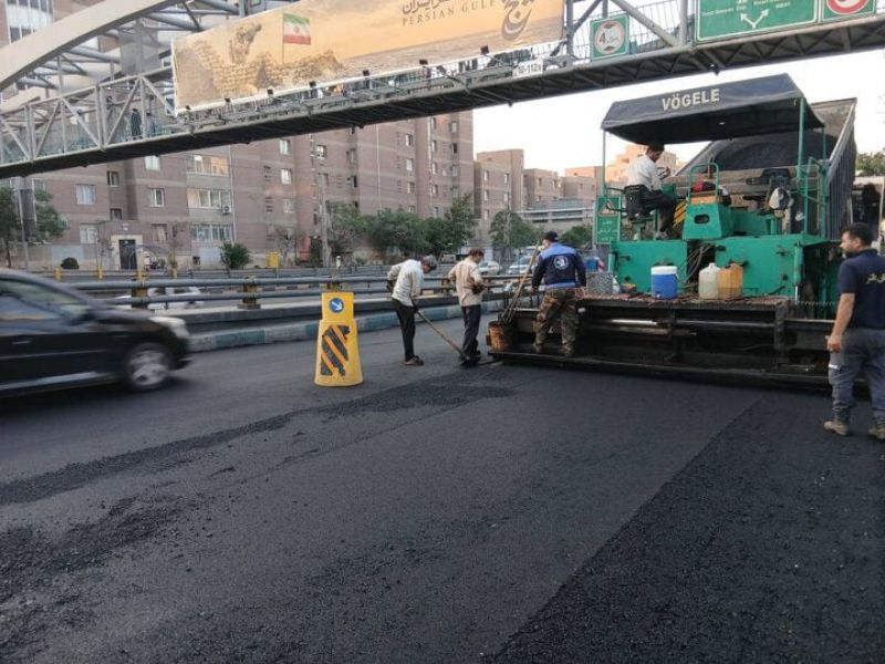تداوم نهضت آسفالت در منطقه ۱۰؛ اجرای روکش مکانیزه خیابان قزوین