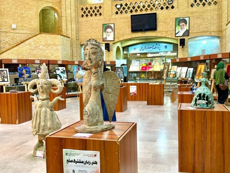 برگزاری آیین بازگشایی  چهارمین نمایشگاه دوسالانه بین&zwnj;المللی آرمان صلح با عنوان هنر، زبان&zwnj; مشترک صلح