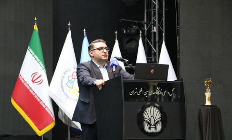 توسعه صادرات راهکار پایدار تقویت اقتصاد / تاکید بر هم&zwnj;راستایی سیاست&zwnj;های ارزی و تجاری