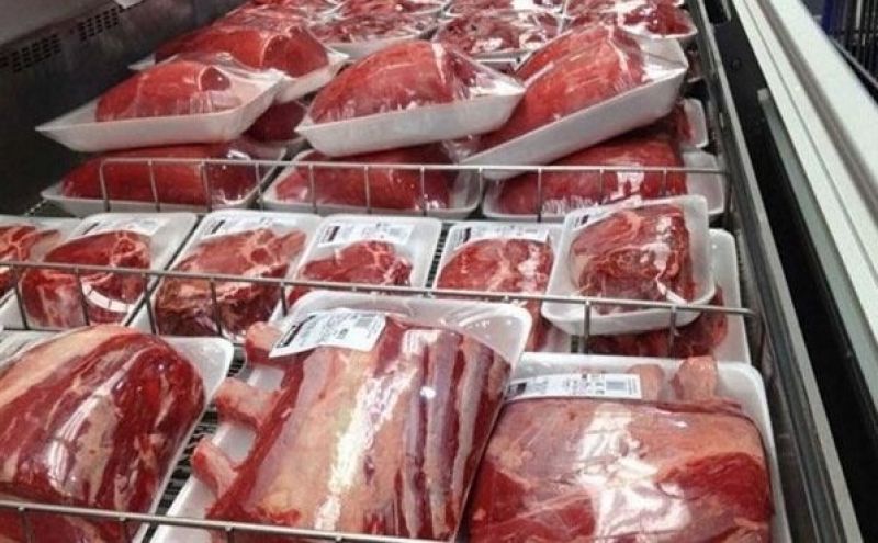  قیمت گوشت گوسفند در میدان بهمن ۳۳۰ تا ۳۳۵ هزار تومان است/  بررسی بازار میوه شب عید در برنامه &laquo;تهران۲۰&raquo;