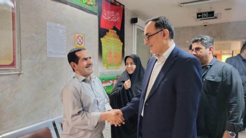 بازدید سرزده رئیس بنیاد شهید و امور ایثارگران از بیمارستان میلاد شهریار/ تاکید بر ارزیابی برنامههای سلامتمحور برای جانبازان