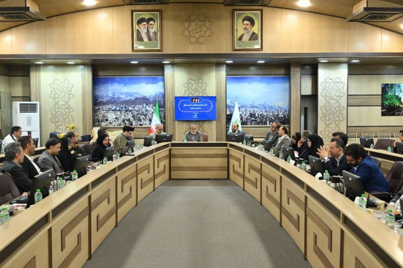 فروزنده: سند راهبردی، مسیر اجرای پروژه&zwnj;های آینده مناطق تهران را مشخص می&zwnj;کند