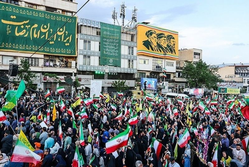 تهران، حرم&zwnj;خانه&zwnj;ی ثانی؛ بازخوانی معنای &laquo;اجتماع امام رضایی&zwnj;ها&raquo; در هویت ملی