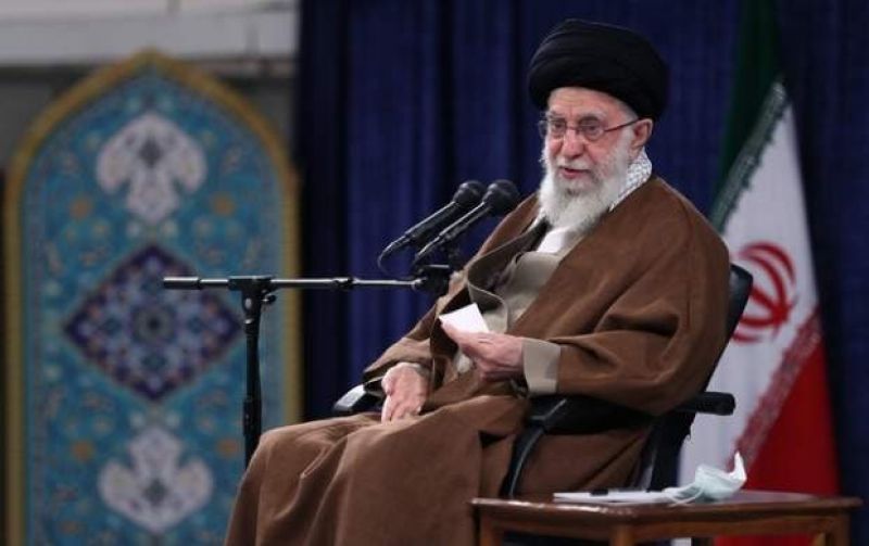 دولت کارهای اقتصادی مهمی در پیش دارد؛ همه کمک کنند تا به نتیجه دست یابد/ کارگران در صف مقدم مقابله با سیاست دشمن برای از کار انداختن تولید کشور ایستادند/ جامعه کارگری در اعتراضات بحق خود با دشمن مرزبندی کرد و بینی آنها را به خاک مالید