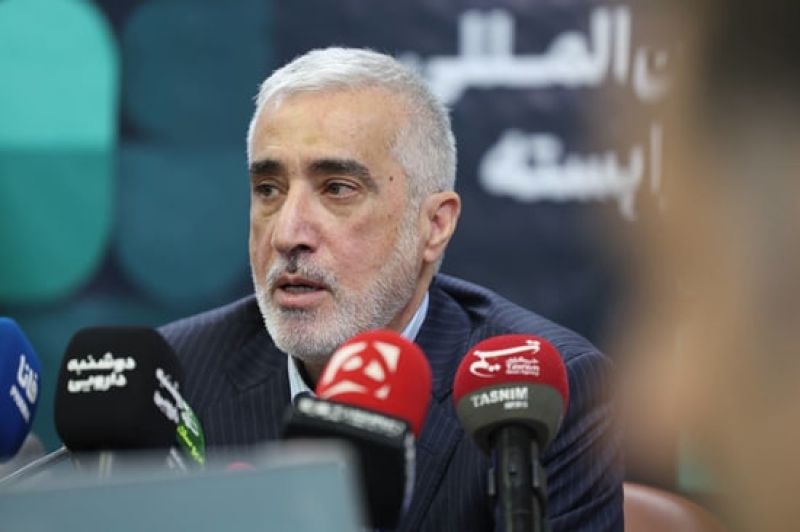  رئیس سازمان غذا و دارو: مطالبات صنعت دارو به مرز هشدار رسید / کاهش ۹۰۰ میلیون دلاری ارز ترجیحی / متوسط افزایش قیمت دارو ۱۰۳ درصد