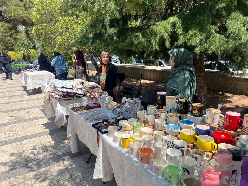 نمایش دست آفریدههای بانوان کارآفرین در بوستان سلامت منطقه ۲