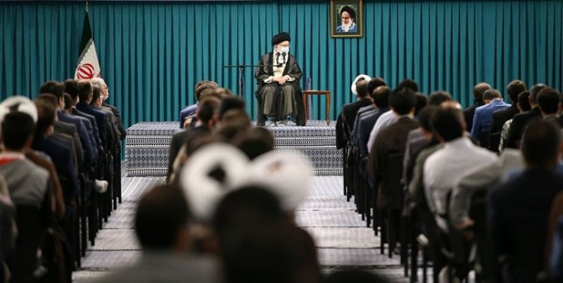 روگردانی دنیا از صنعت هستهای دروغ بزرگ است/ دانشگاه جلوی سلطه دشمن را میگیرد