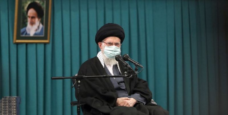 رهبر انقلاب: آزادی ادعایی نظام سرمایهداری عین اسارت و اهانت به زن است/ ضعف حجاب کار درستی نیست؛ اما موجب خروج از دایره دین و انقلاب نمیشود