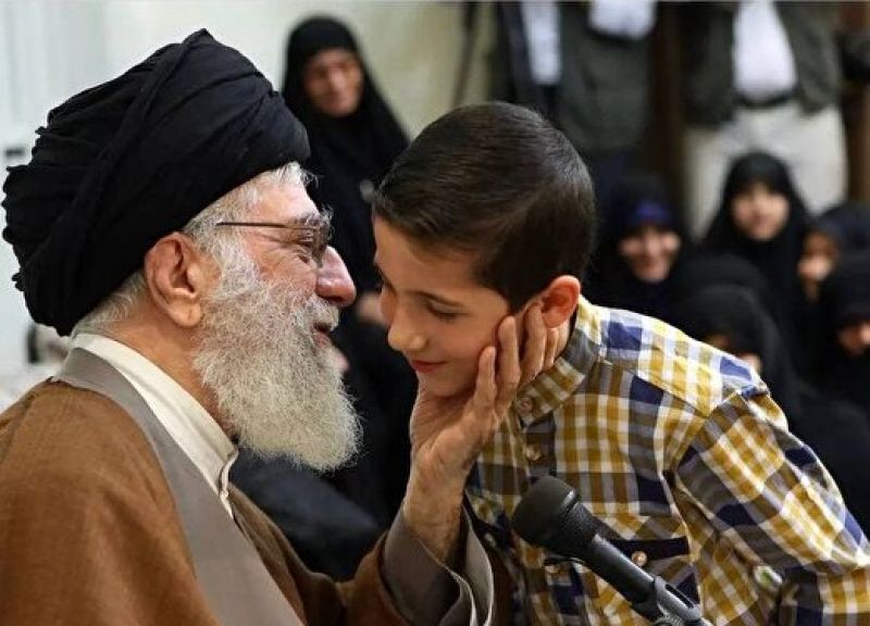 "به پدران خود افتخار کنید"