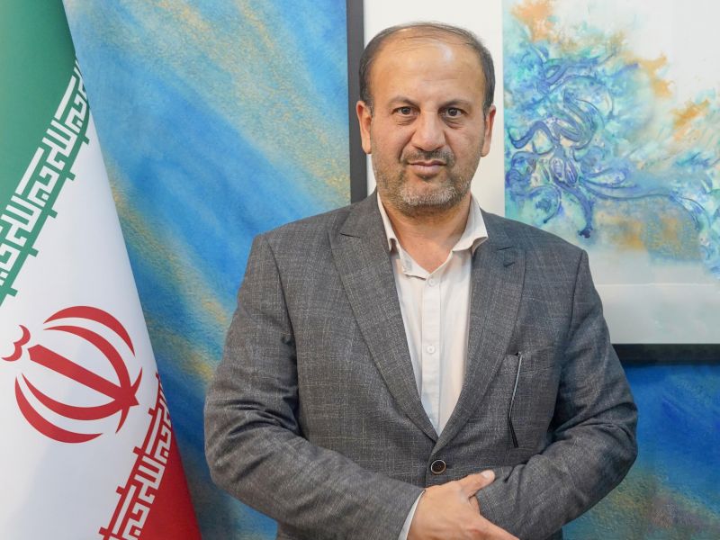  نماینده مجلس: از همه مدیران و کارکنان بانک مسکن بابت تلاش های مستمر در خدمت رسانی به مردم تشکر می&rlm;&zwnj;کنم
