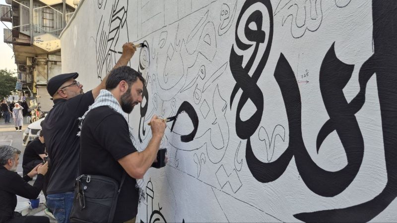 هنرمندان مقاومت به سوگ رهبر شهید نشستند