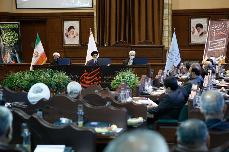 رأی وحدت رویه دیوان عالی کشور در خصوص توقف یا عدم توقف محاسبه خسارت تأخیر تأدیه وجه چک با صدور حکم اعسار/ آیا به صرف صدور حکم اعسار، محکومعلیه از پرداخت خسارت تأخیر تأدیه معاف میشود؟