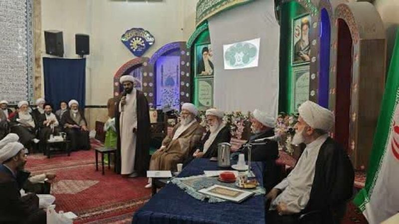  برگزاری نشست جامعه مبلغین ولایی با حضور مقامات ارشد کشوری و لشکری