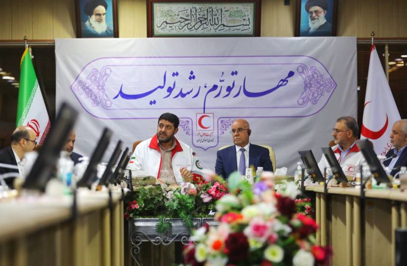 دیدار وزیر بهداشت عراق با رئیس هلال&zwnj;احمر در تهران/ گفت&zwnj;وگو و توافق دو کشور برای توسعه خدمات بهداشتی، درمانی و آموزشی بویژه در اربعین