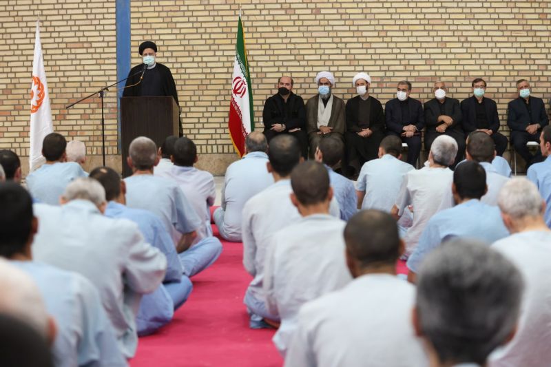 آیت&zwnj;الله رئیسی: در شب&zwnj;های قدر قاطعانه تصمیم بگیرید تا دیگر سراغ مواد مخدر نروید 