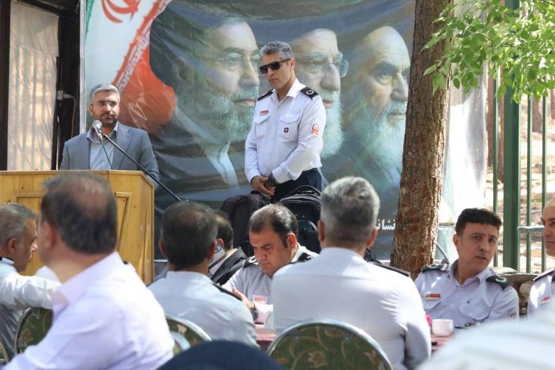 رفاه آتشنشانان باید همتراز جانفشانیهای آنان باشد