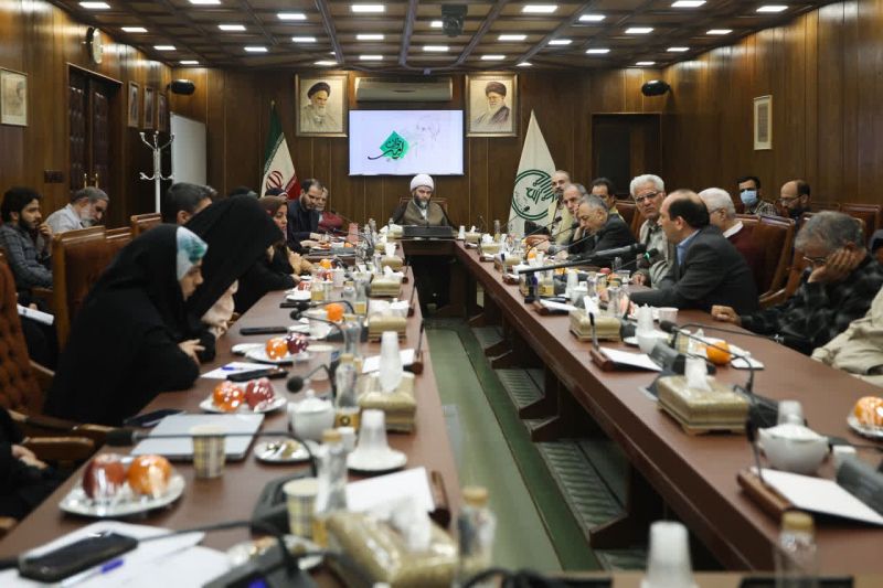 با تصدیگری افراطی دولت در امر فرهنگ مخالفیم