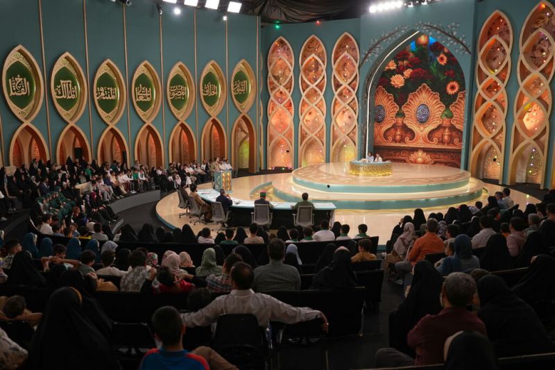  پخش فصل سوم &laquo;محفل ستاره&zwnj;ها&raquo; از شبکه&zwnj;های نهال و سه سیما آغاز شد