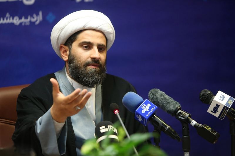 "واکنش تند رئیس سازمان دارالقرآن به هتک حرمت قرآن توسط نامزد کنگره آمریکا"