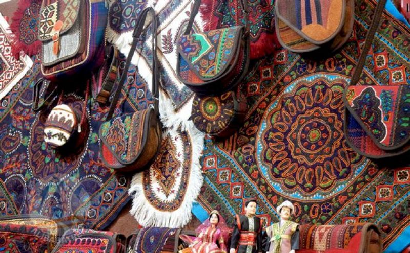 اولین پنجشنبه‌بازار صنایع‌دستی در باغ هنر اراضی عباس‌آباد افتتاح می‌شود